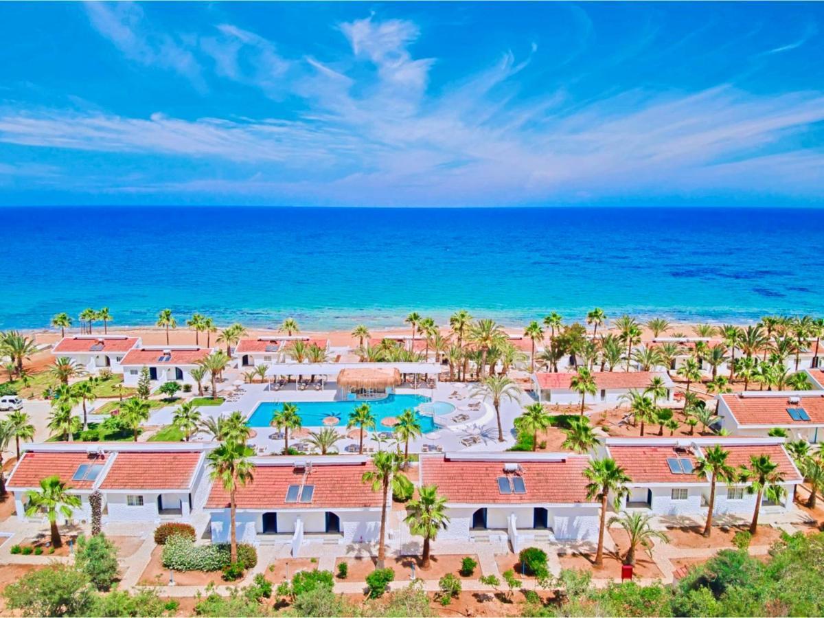 Long Beach Villas Famagusta  Exteriör bild